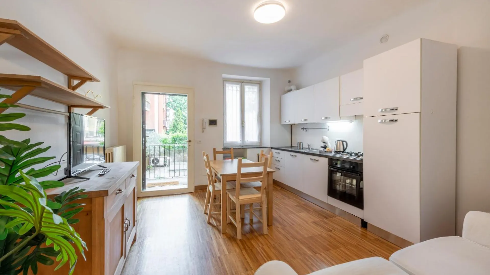 Quiet Bilo In Naviglio District - B Home Милан